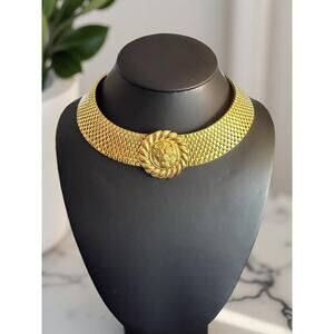 ANNE KLEIN (Unsigned) Iconic Lion Head Choker 16"